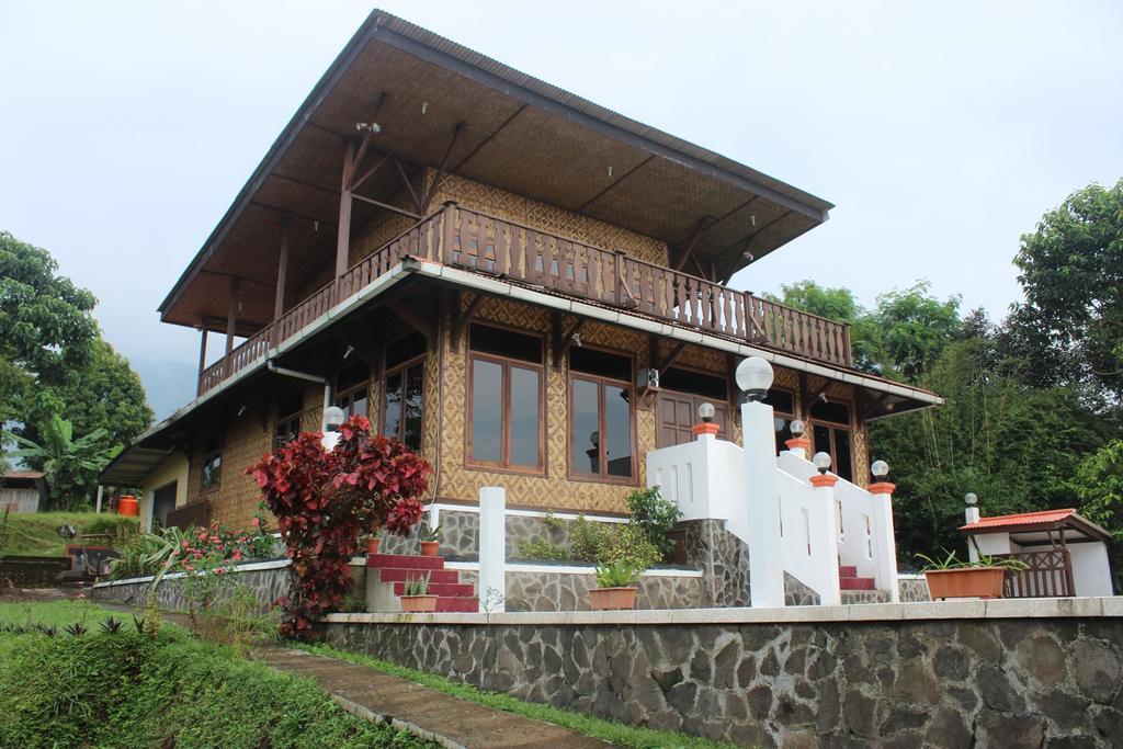 Salak Sunrise Homestead * Bogor