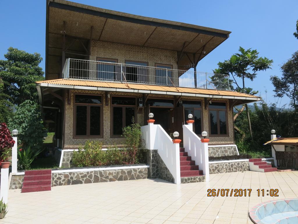 Salak Sunrise Homestead * Bogor